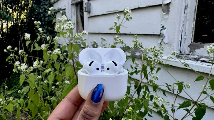 Do Airpods 4 Have Noise Cancelation