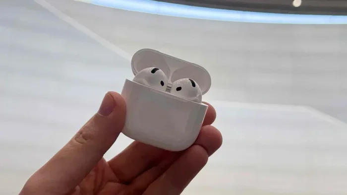 Do All Airpod 4s Have Noise Cancelling