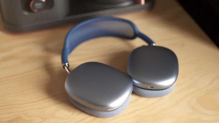 Do Airpods Max Fold