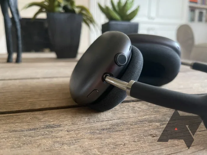 Do Airpods Max Have a Headphone Jack