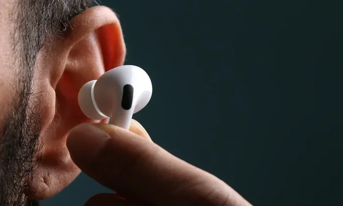 Do Airpods Block Background Noise