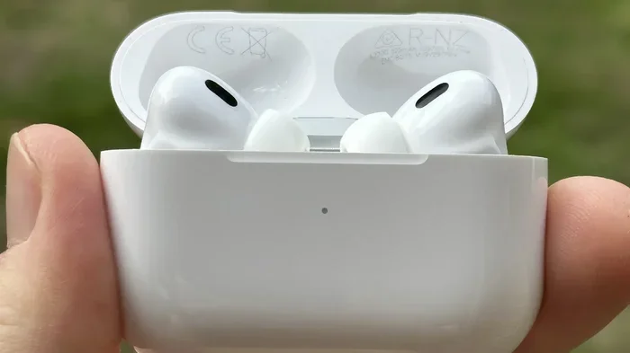 Does Noise Cancelling Work Without Music Airpods