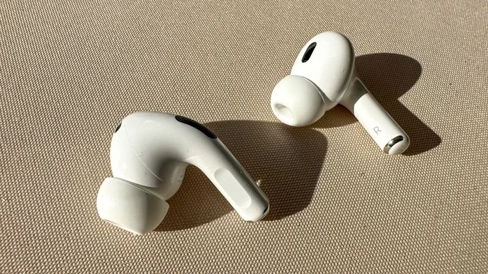 Does Apple Still Sell Airpods Pro 2nd Gen