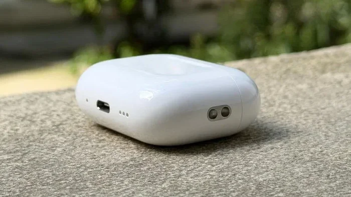 Does Airpods Pro Come with a Cube