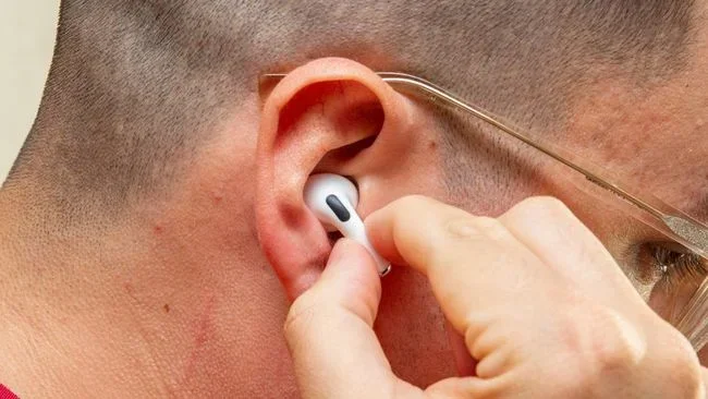 Do Airpods Pro Stay in Better