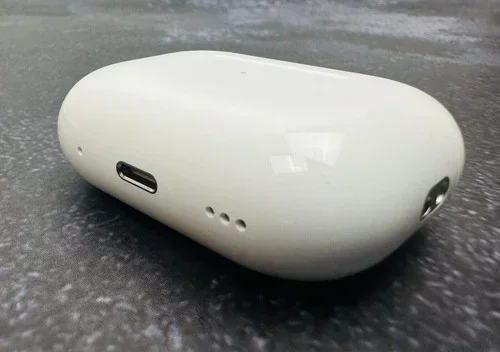 Do Any Airpods Use Usb C