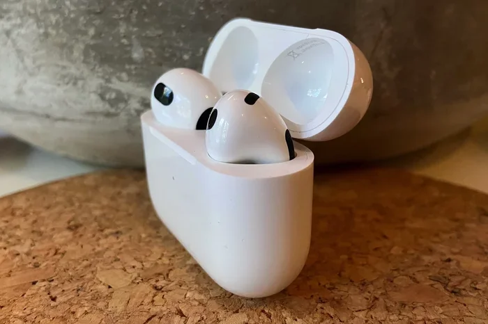 Does Apple Still Sell Airpods 3