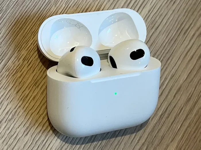Does Apple Still Sell Airpods 3rd Gen
