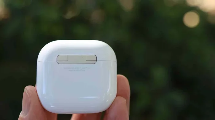 Do All Apple Airpods 4 Have Noise Cancellation