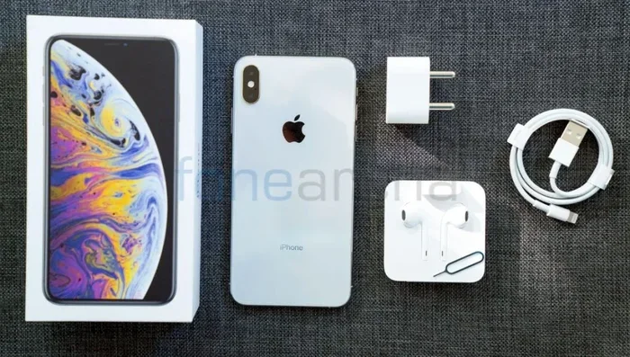 Does Xs Max Come with Ear Pods