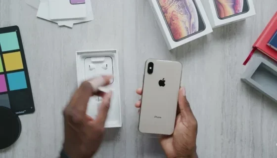 Does Xs Max Come with Ear Pods