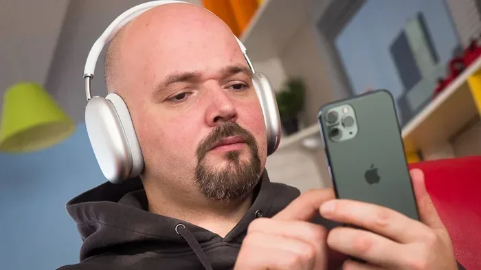 Can You Talk on Airpods Max