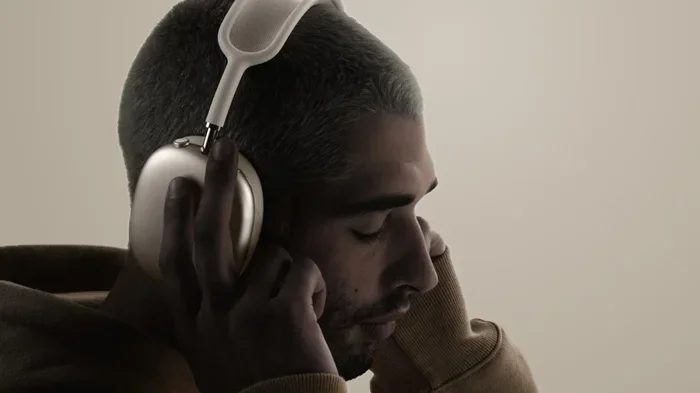 Can You Talk on Airpods Max