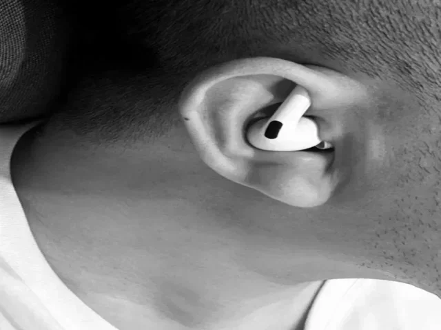 Can You Eavesdrop with Airpods Pro