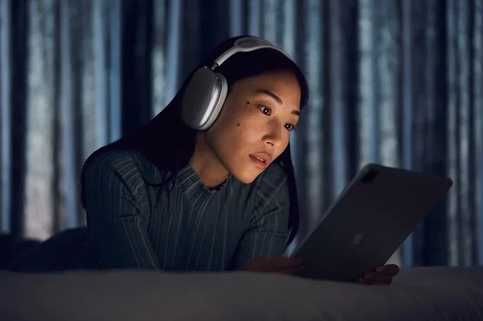Can You Talk Through Airpods Max