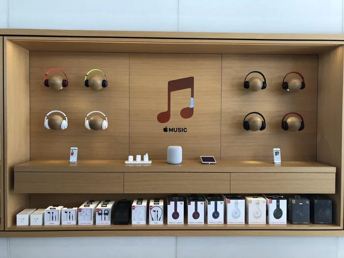Does T Mobile Sell Apple Headphones