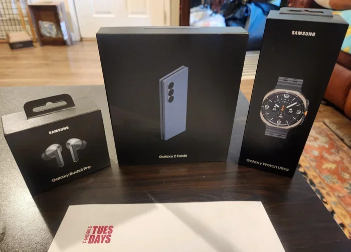 Does Tmobile Include Earbuds with Order