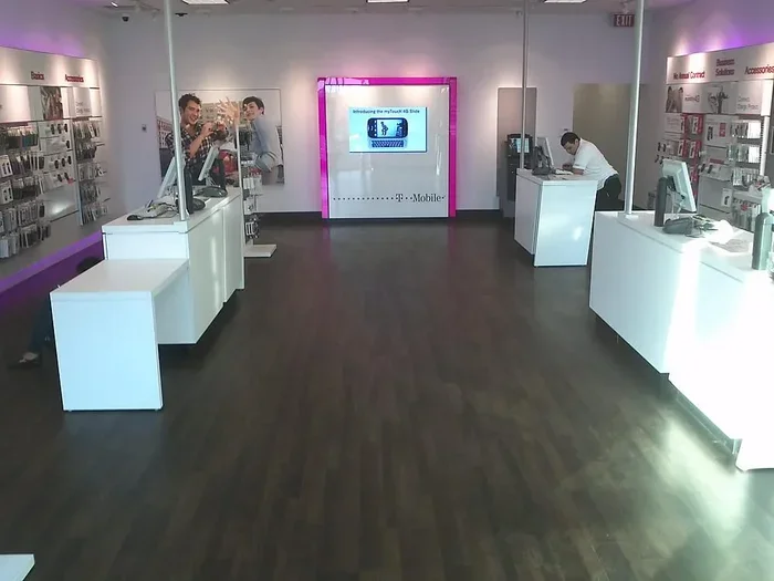 Does Tmobile Sell Earbuds