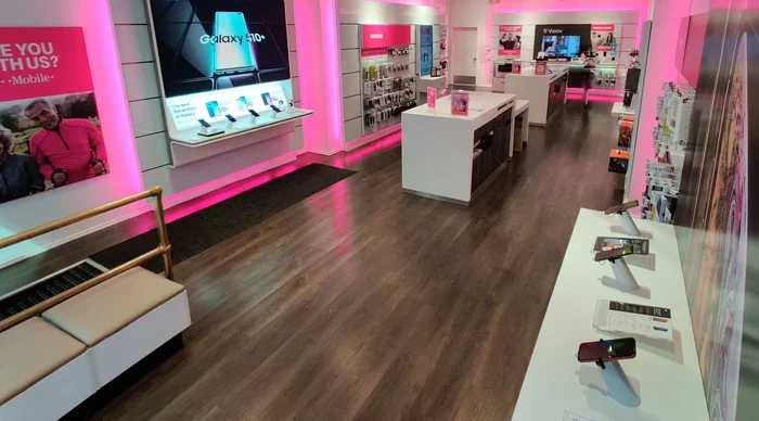 Does Tmobile Have Airpods 2